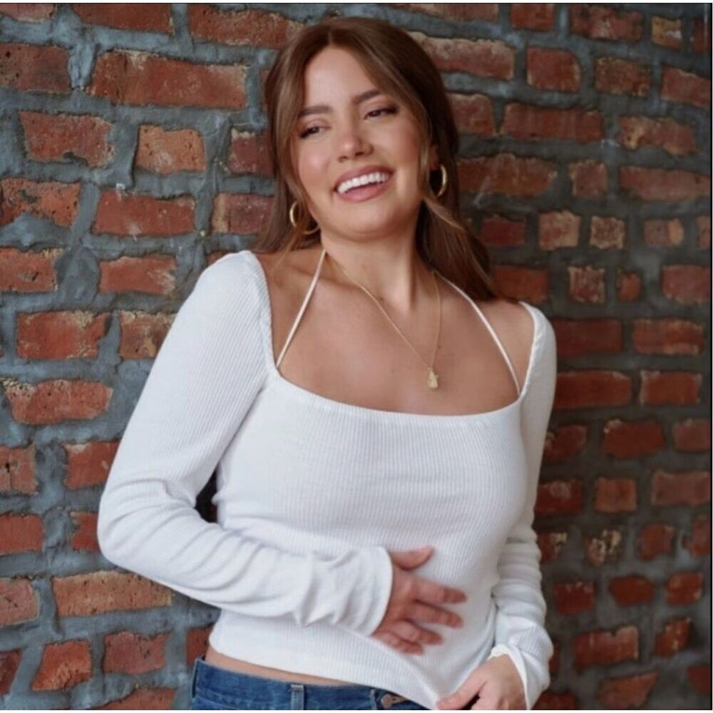 Backyard Roses White Ribbed Cross Strap Long Sleeve Alice Top Size Large